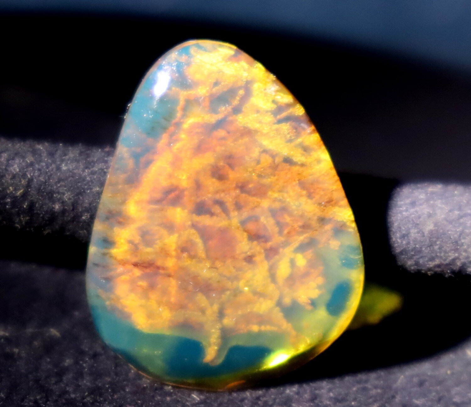 Charming Design Natural Dominican Translucent Deep Blue Amber Polished Stone 26mm – photo 3