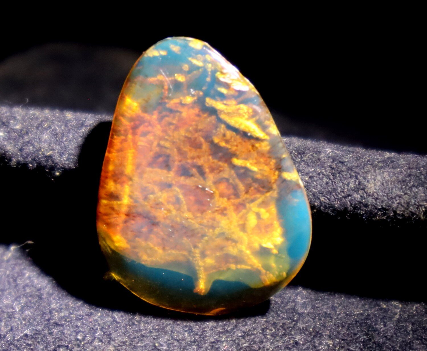 Charming Design Natural Dominican Translucent Deep Blue Amber Polished Stone 26mm – photo 8