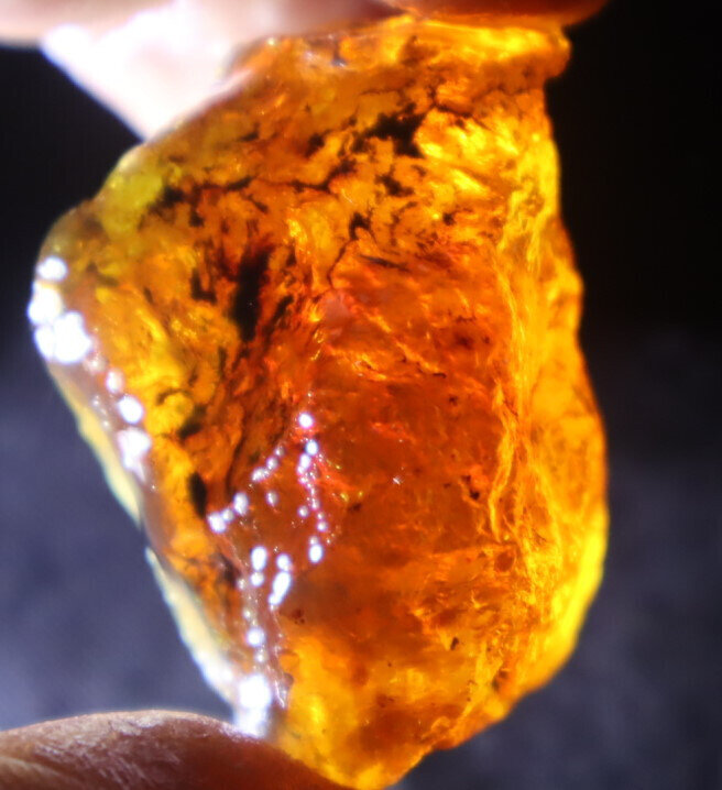 Excellent Dominican Crystal Clear Orange Blue Amber Rough Specimen 40mm 16.3g – photo 15