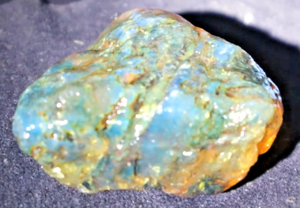 Beautiful Natural Dominican Clear Green Blue Amber Rough Specimen 53mm 31g – photo 2