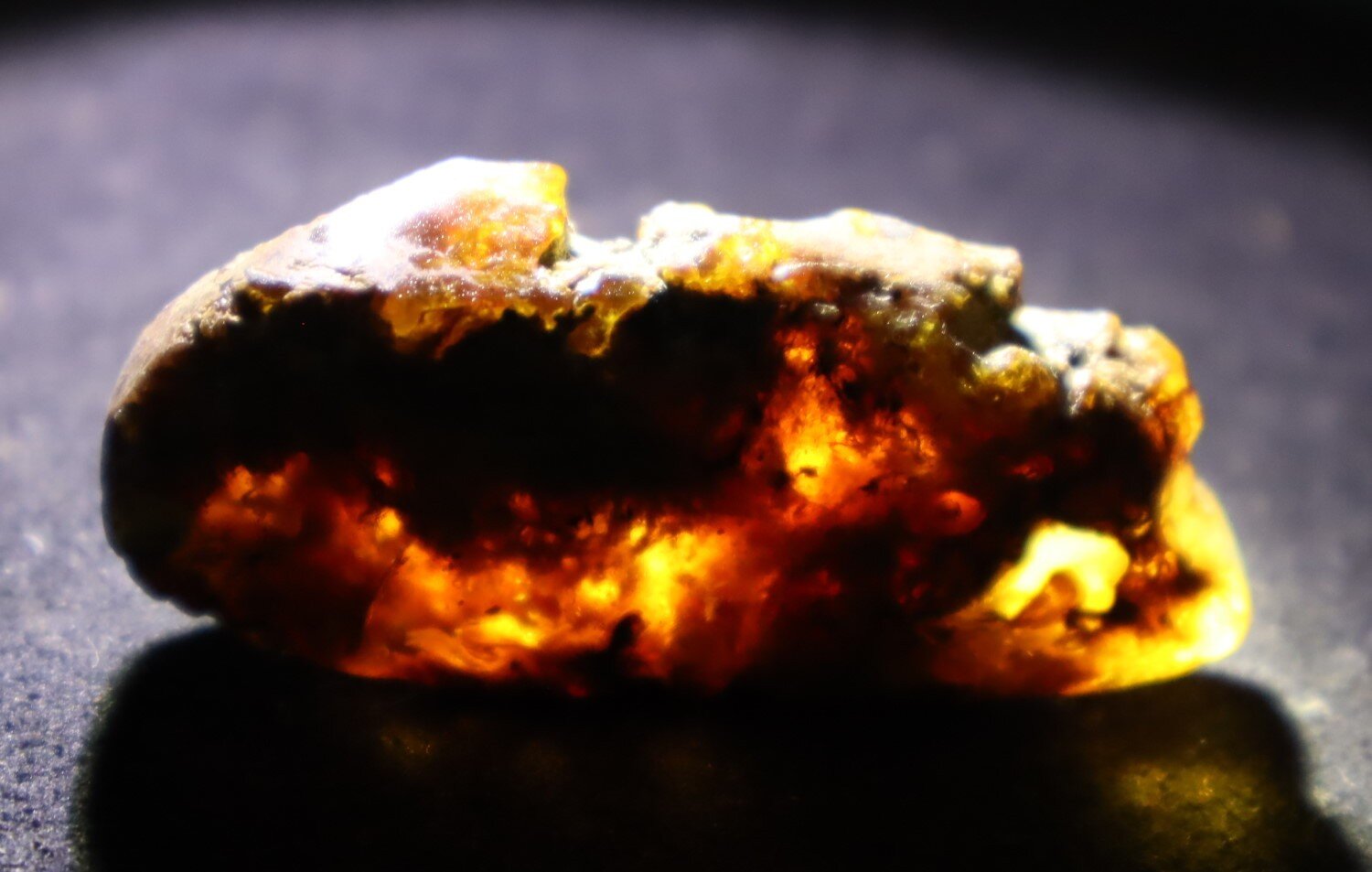 Charming Design Natural Translucent Deep Blue Amber Slab Slice Specimen 47mm 6g – photo 4