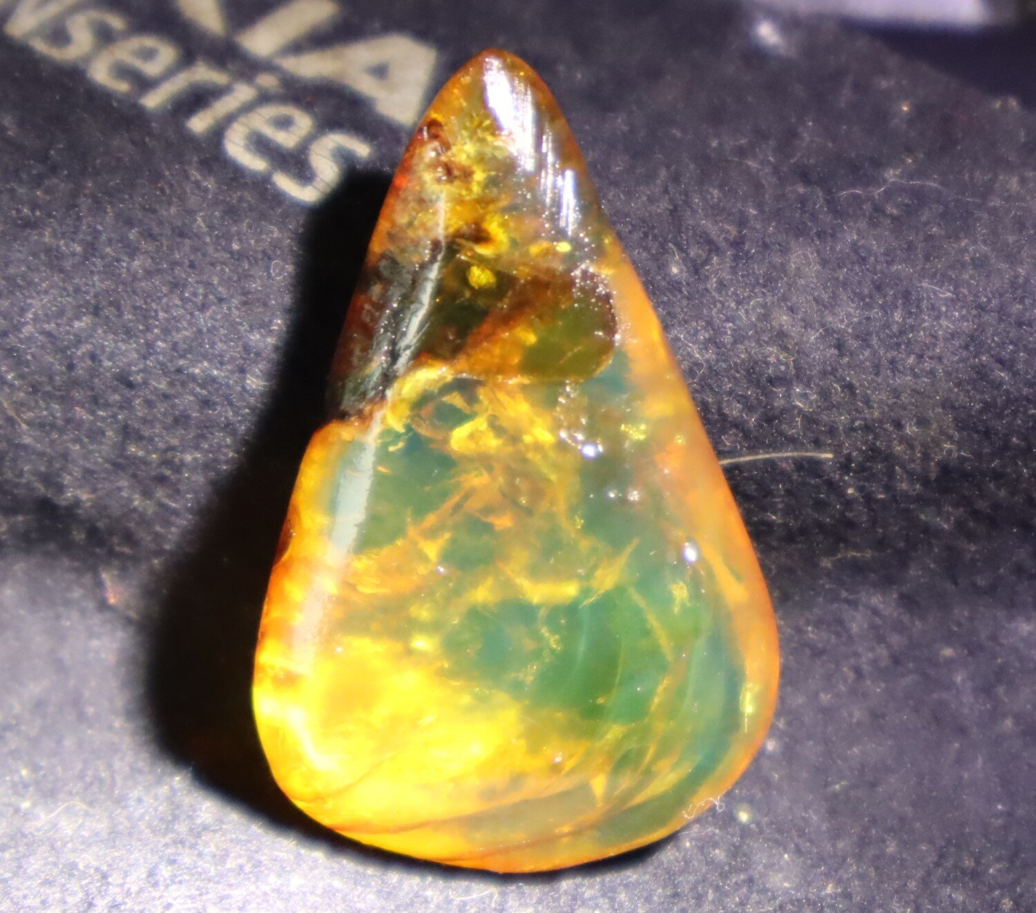 Charming Design Natural Dominican Clear Light Blue Amber Polished Stone 32mm – photo 7