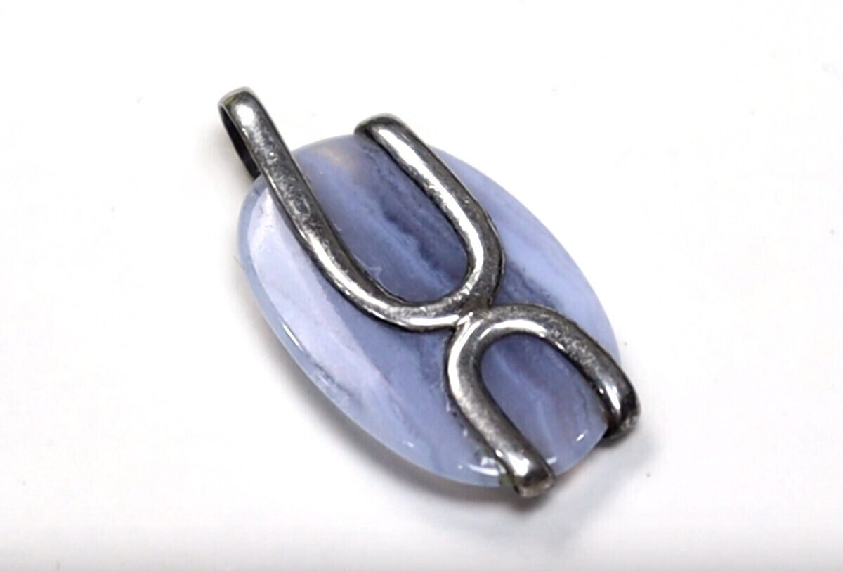 Beautiful Natural Light Purple Agate .925 Sterling Silver Pendant 45mm – photo 4
