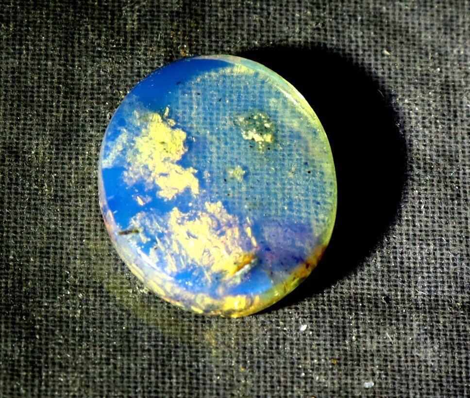 True Caribbean Crystal Clear Sky Blue Dominican Amber Natural 0.6 Inch 0.6g – photo 5