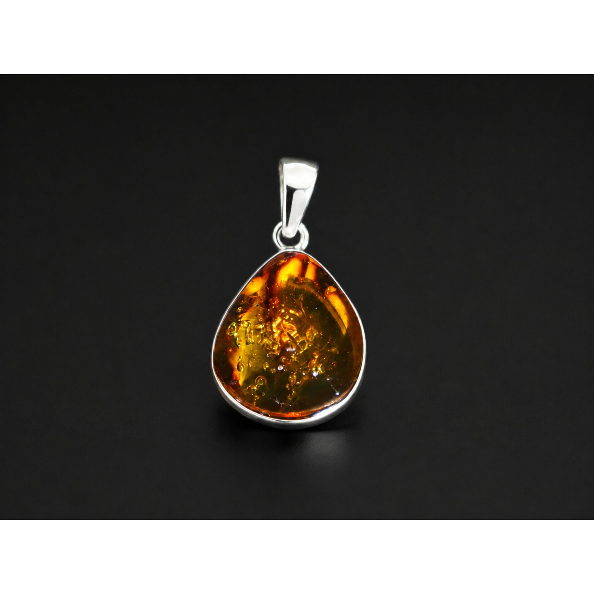 Artisan Crafted Translucent Yellow Brown 925 Sterling Silver Dominican Amber Pendant – photo 4