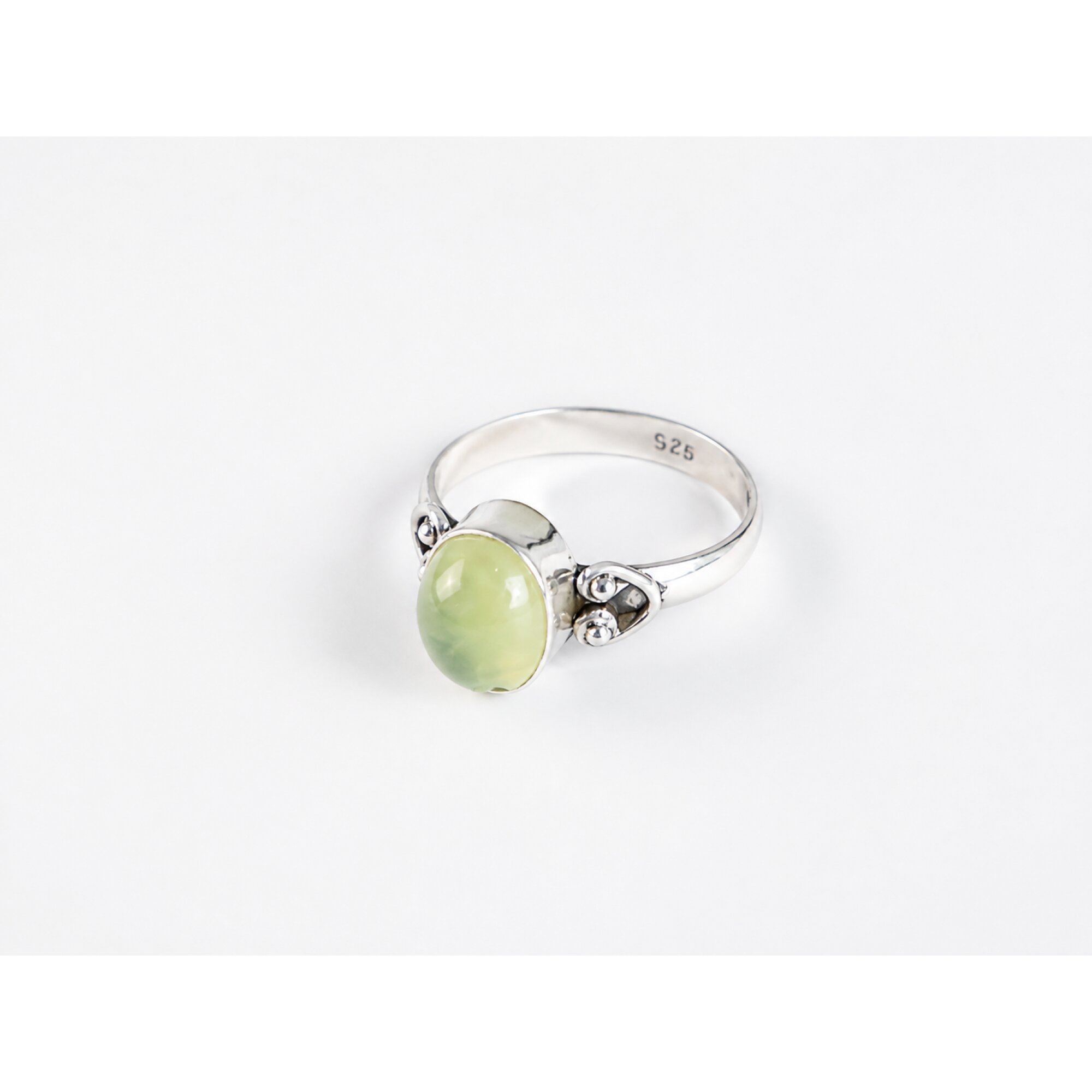 Clear light green Prehnite oval 925 Sterling Silver Ring Size 8.50 – photo 4