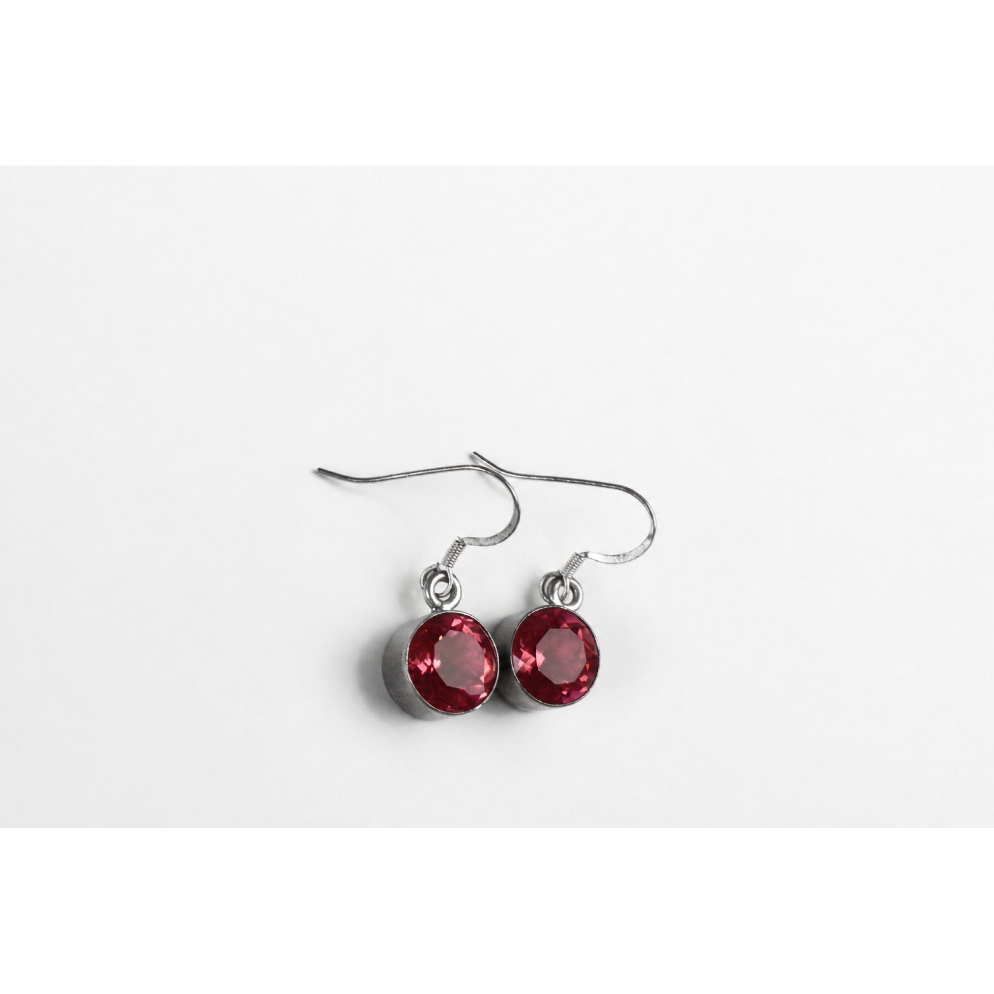 Clear red Garnet round faceted 925 Sterling Silver Earrings 28 mm – photo 4