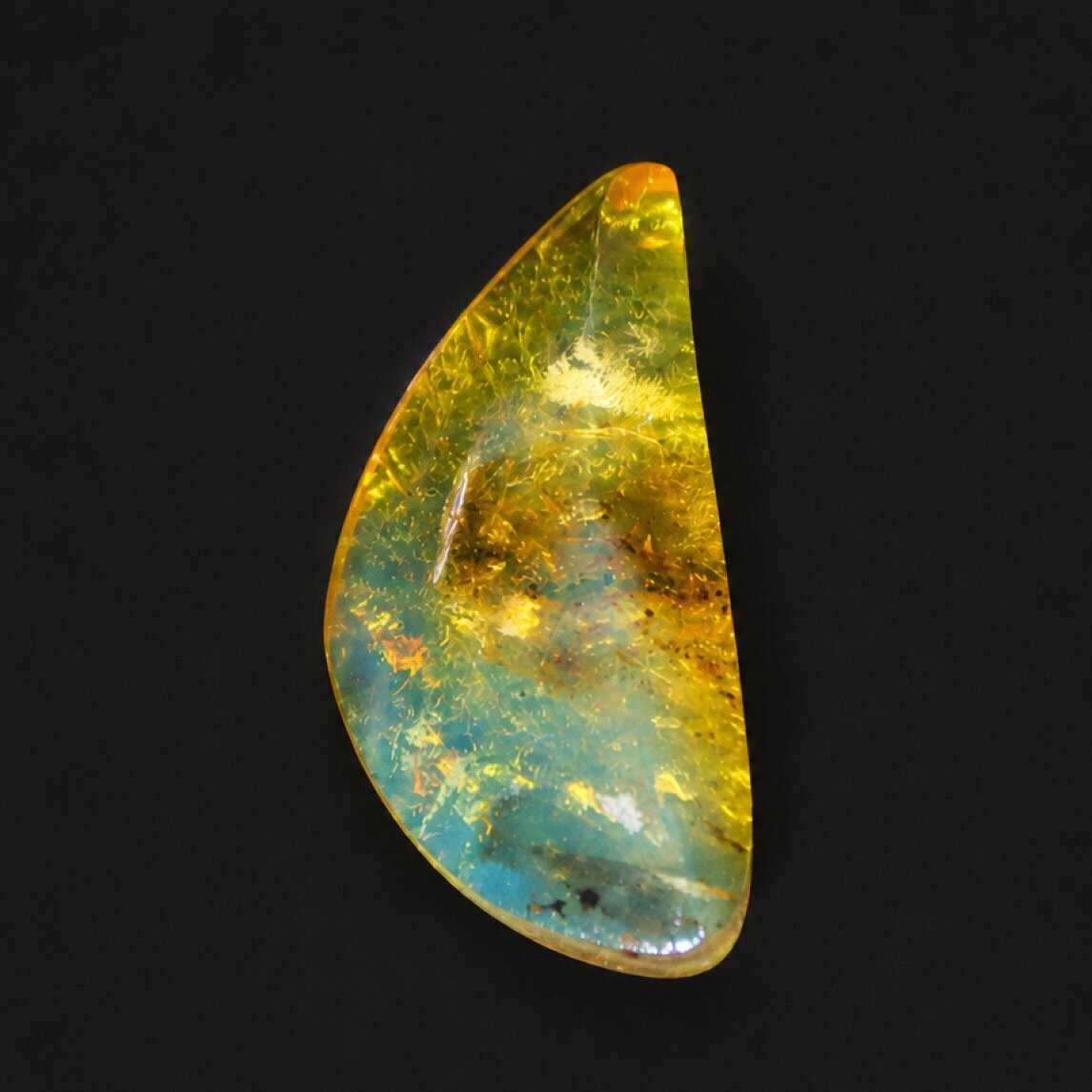 Clear green blue Natural Dominican Amber faceted Polished Stone 29 mm