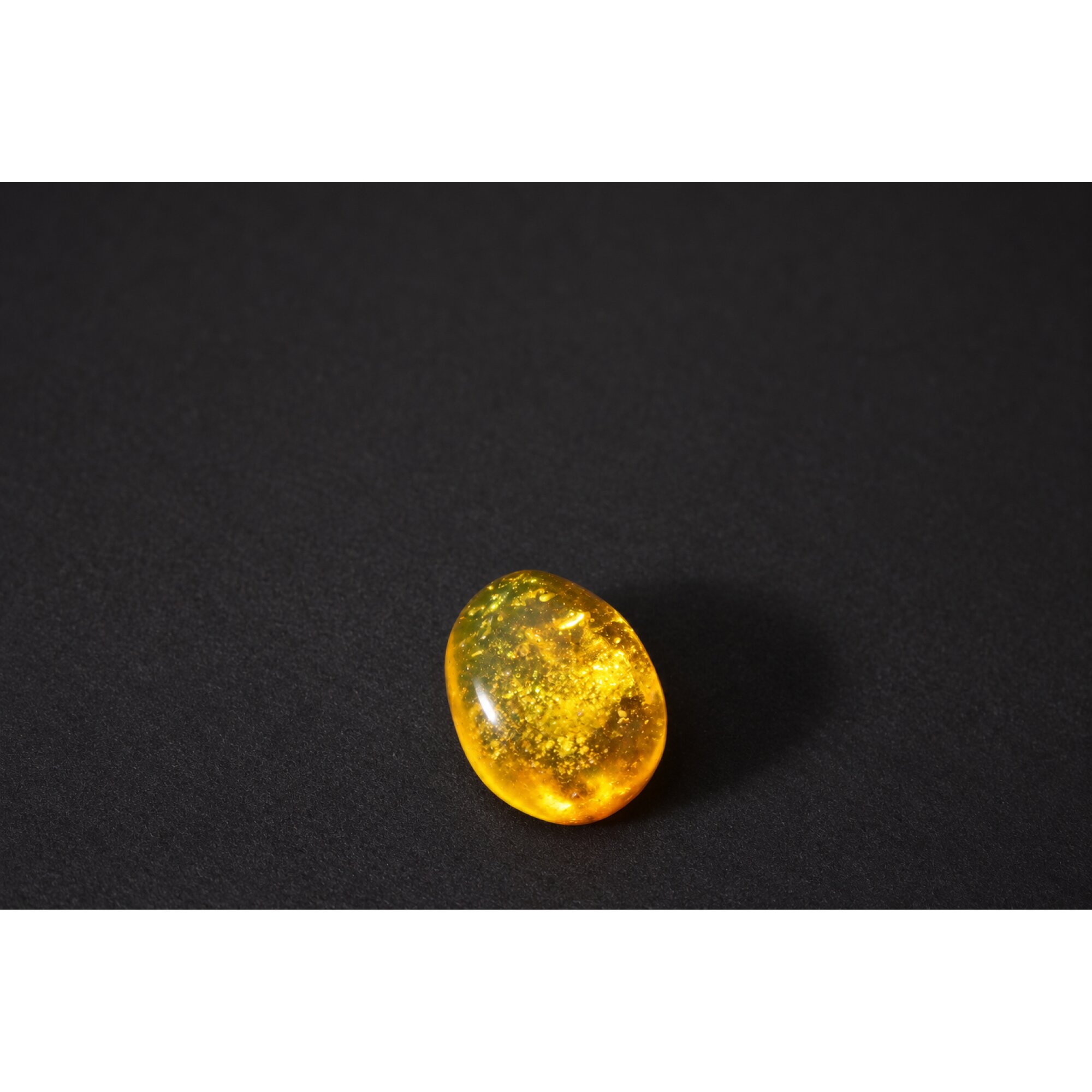 Genuine yellow Dominican amber stone Insect 19mm – photo 4
