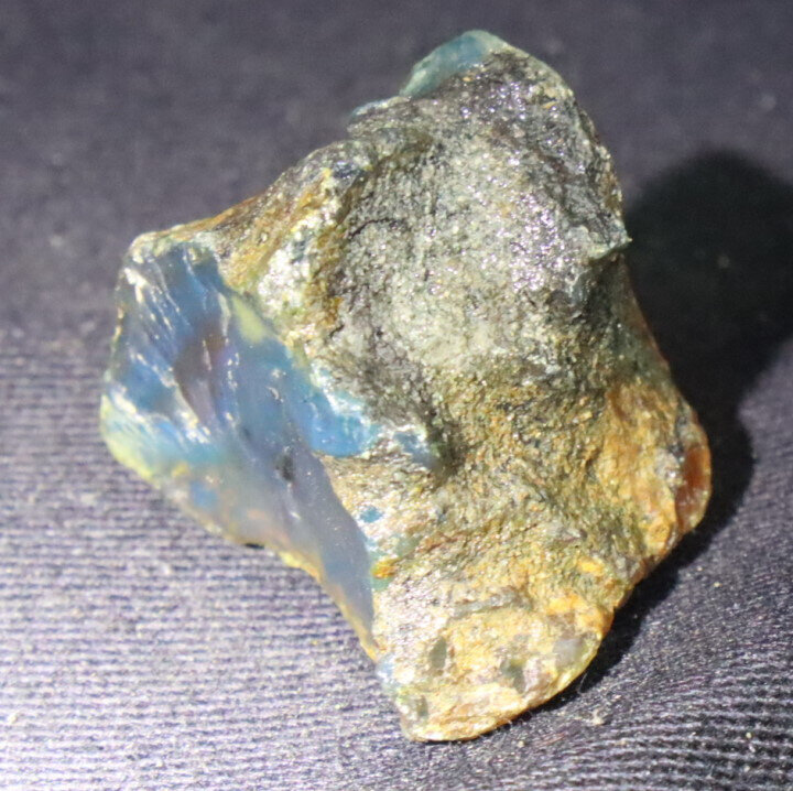 Beautiful Natural Dominican Clear Light Blue Amber Rough Specimen 24mm 6g – photo 5