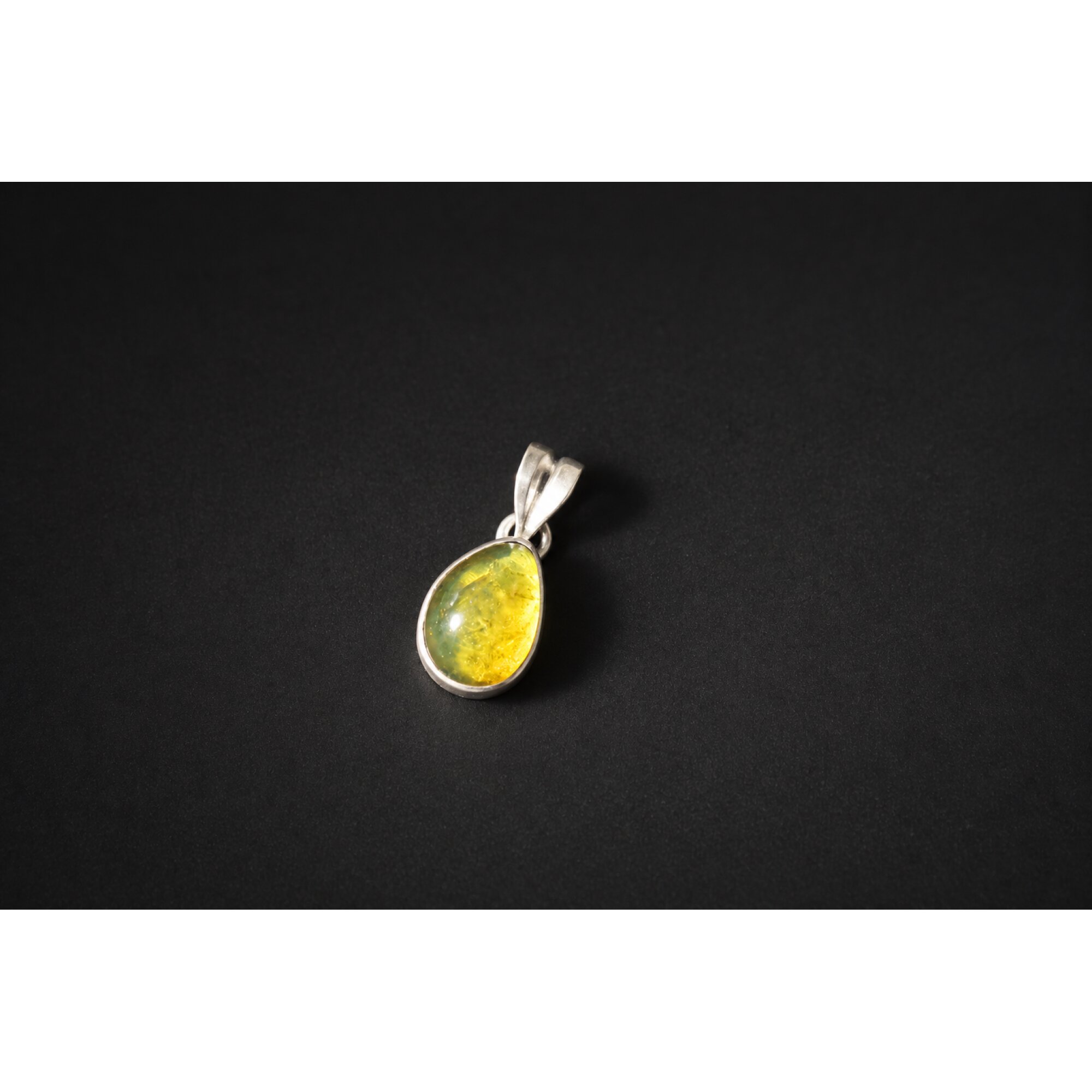 Hand finished dark yellow Dominican amber sterling silver pendant 24mm – photo 4