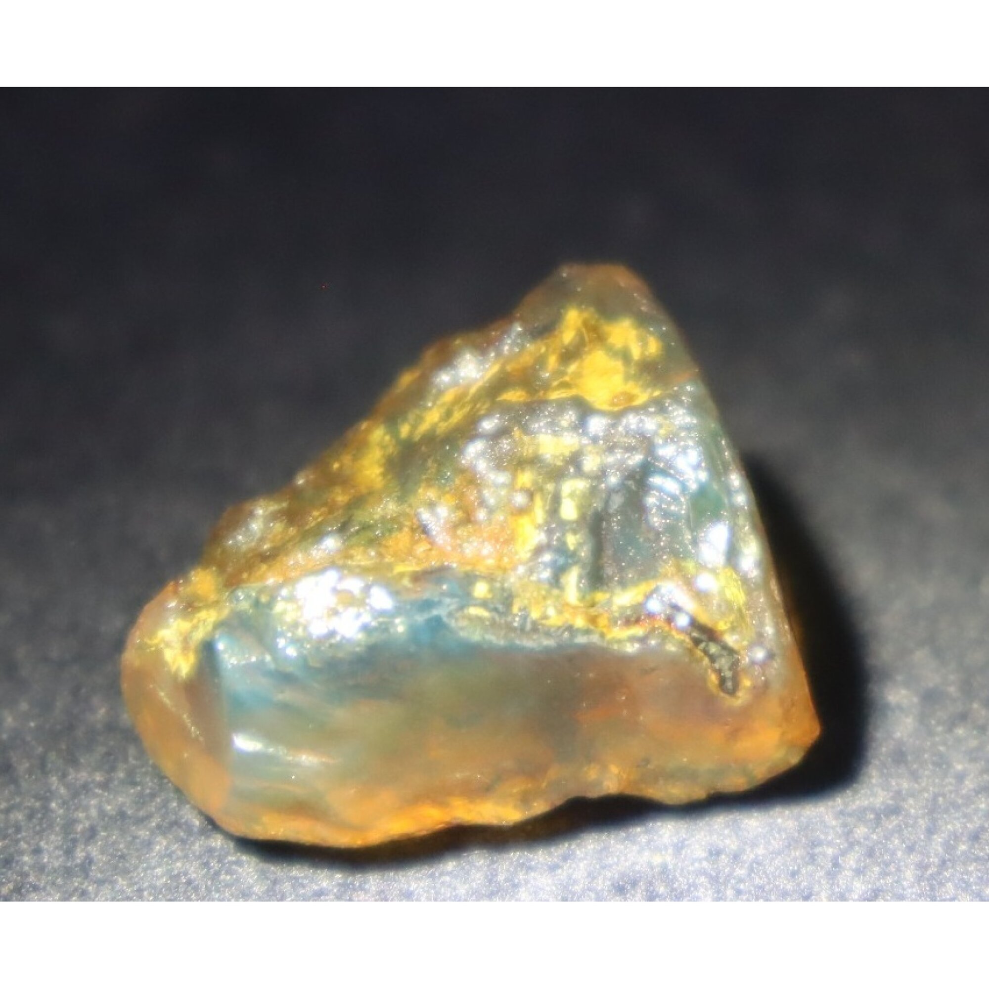 Genuine light blue rough specimen Dominican amber 25mm – photo 13