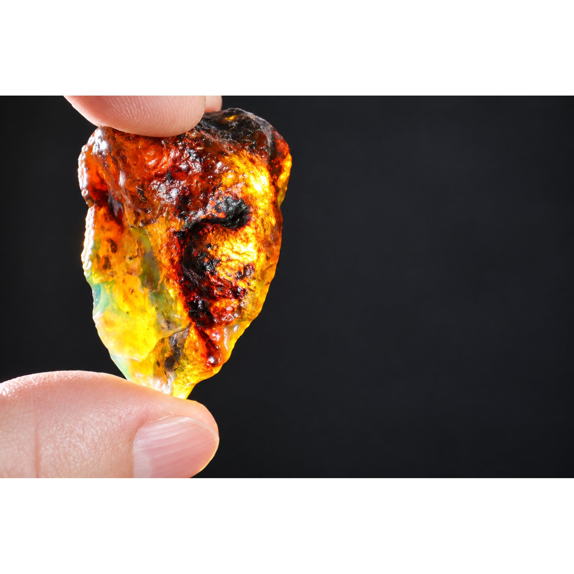 Genuine deep blue rough specimen Dominican amber 45mm – photo 5