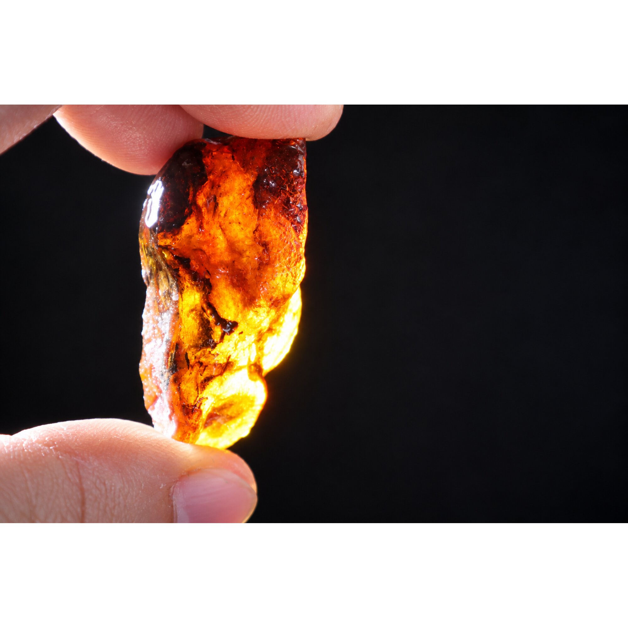 Authentic sky blue rough specimen Dominican amber 43mm – photo 4