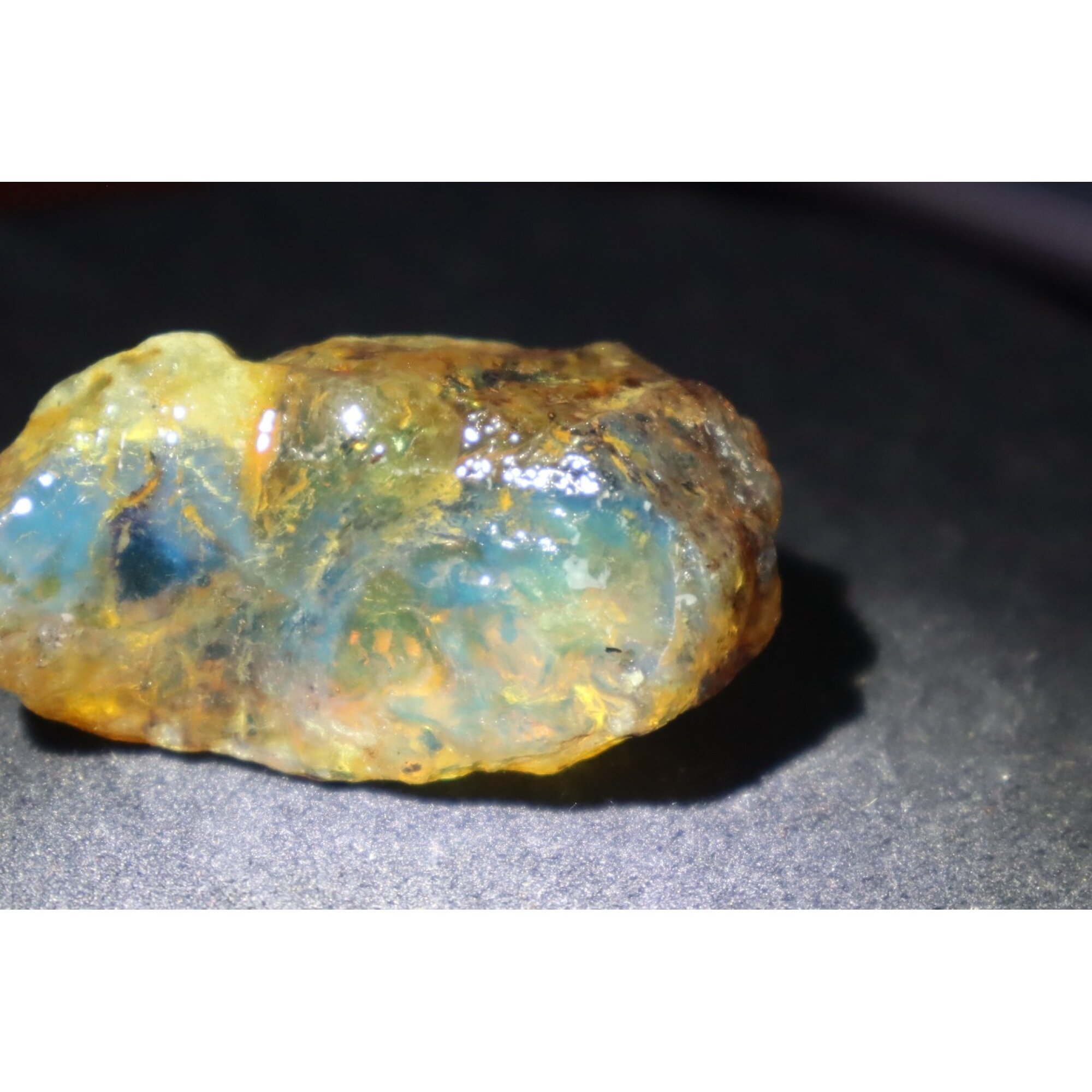 Authentic light green blue rough specimen Dominican amber 46mm – photo 14