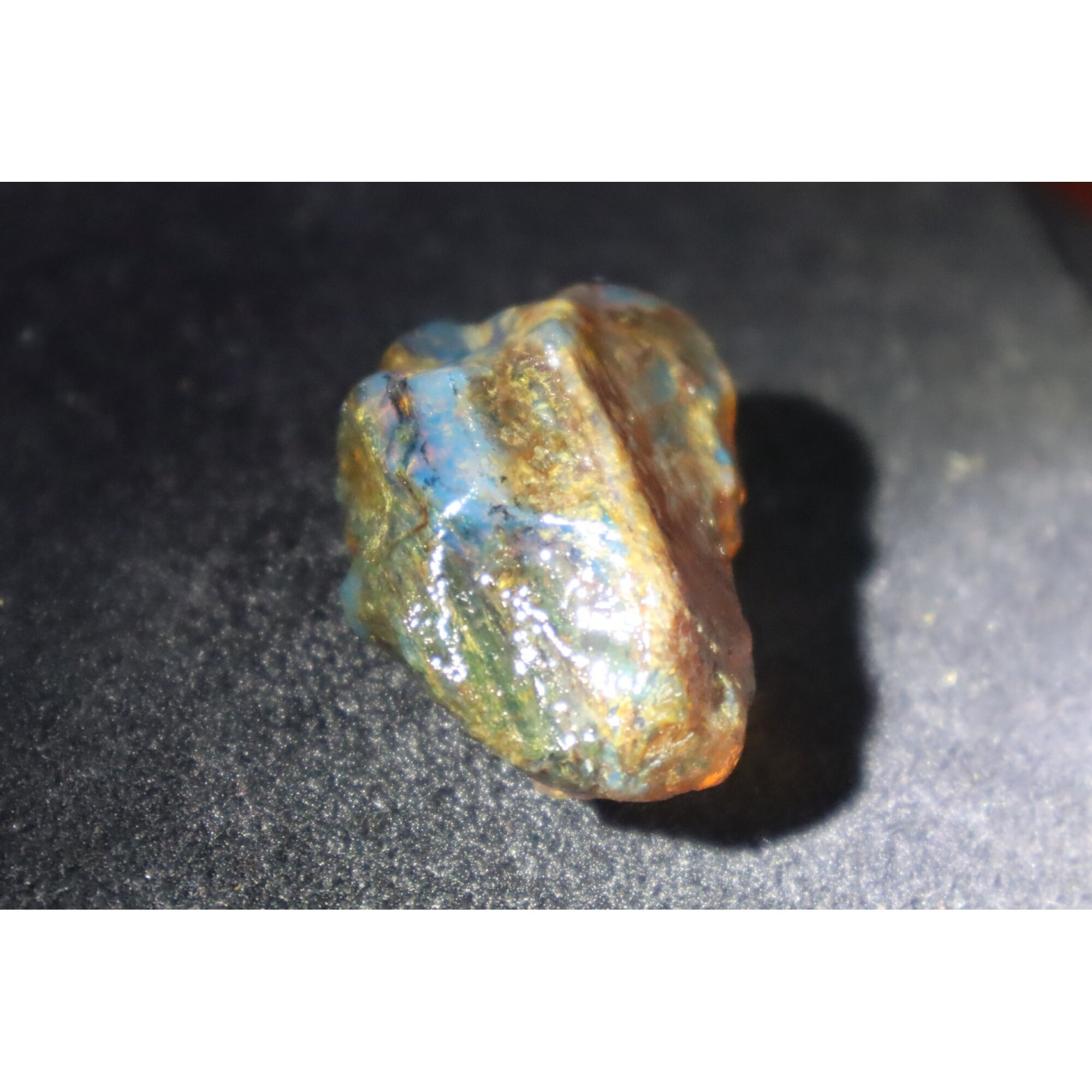 Authentic sky blue rough specimen Dominican amber 30mm – photo 9