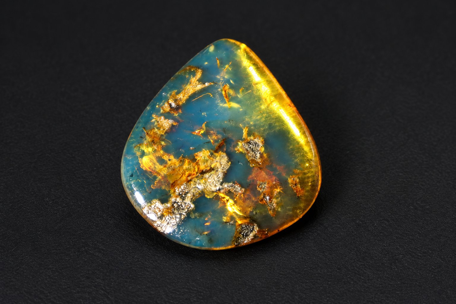 Genuine deep blue polished Dominican amber – photo 10