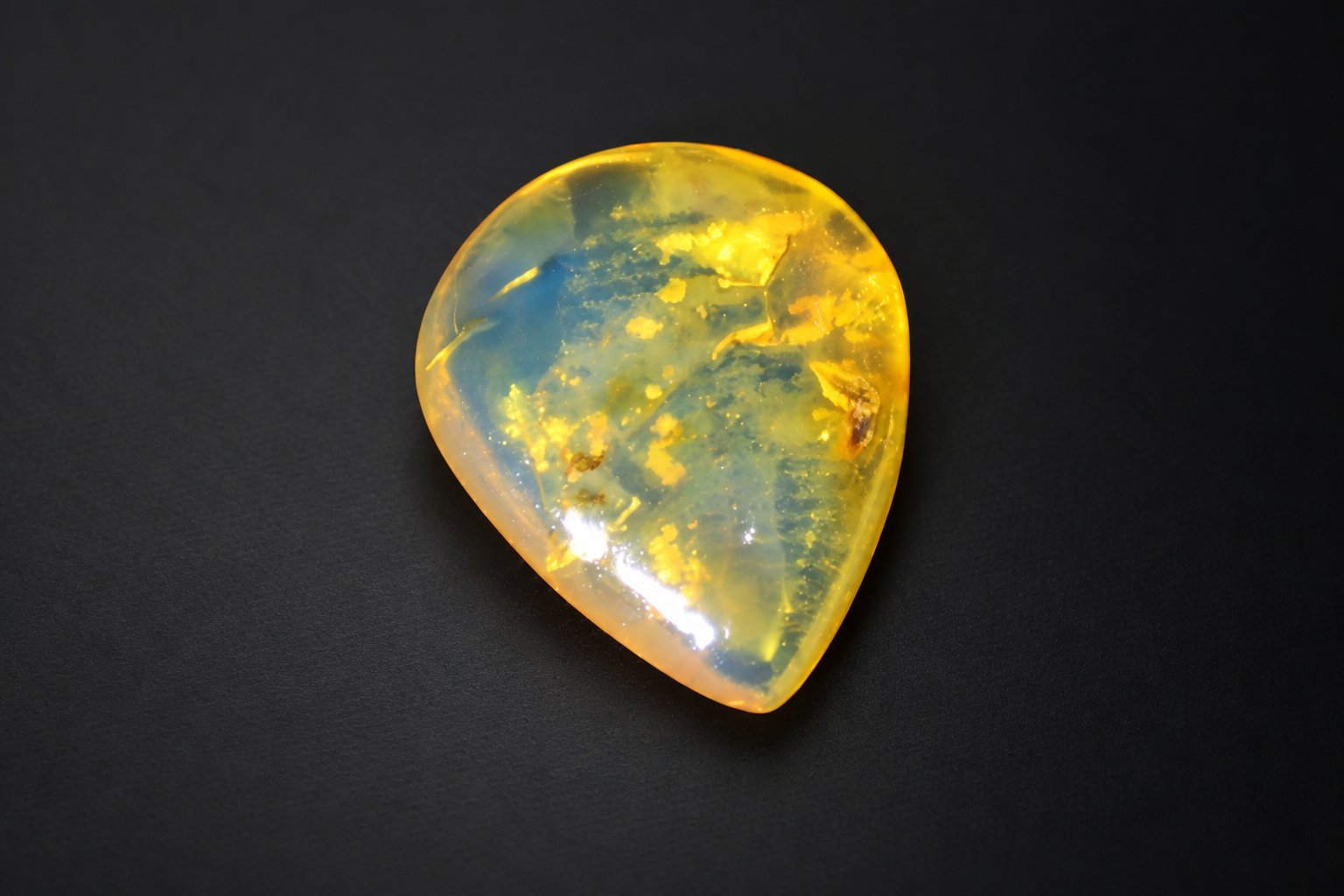 Genuine yellow blue polished Dominican amber – photo 5