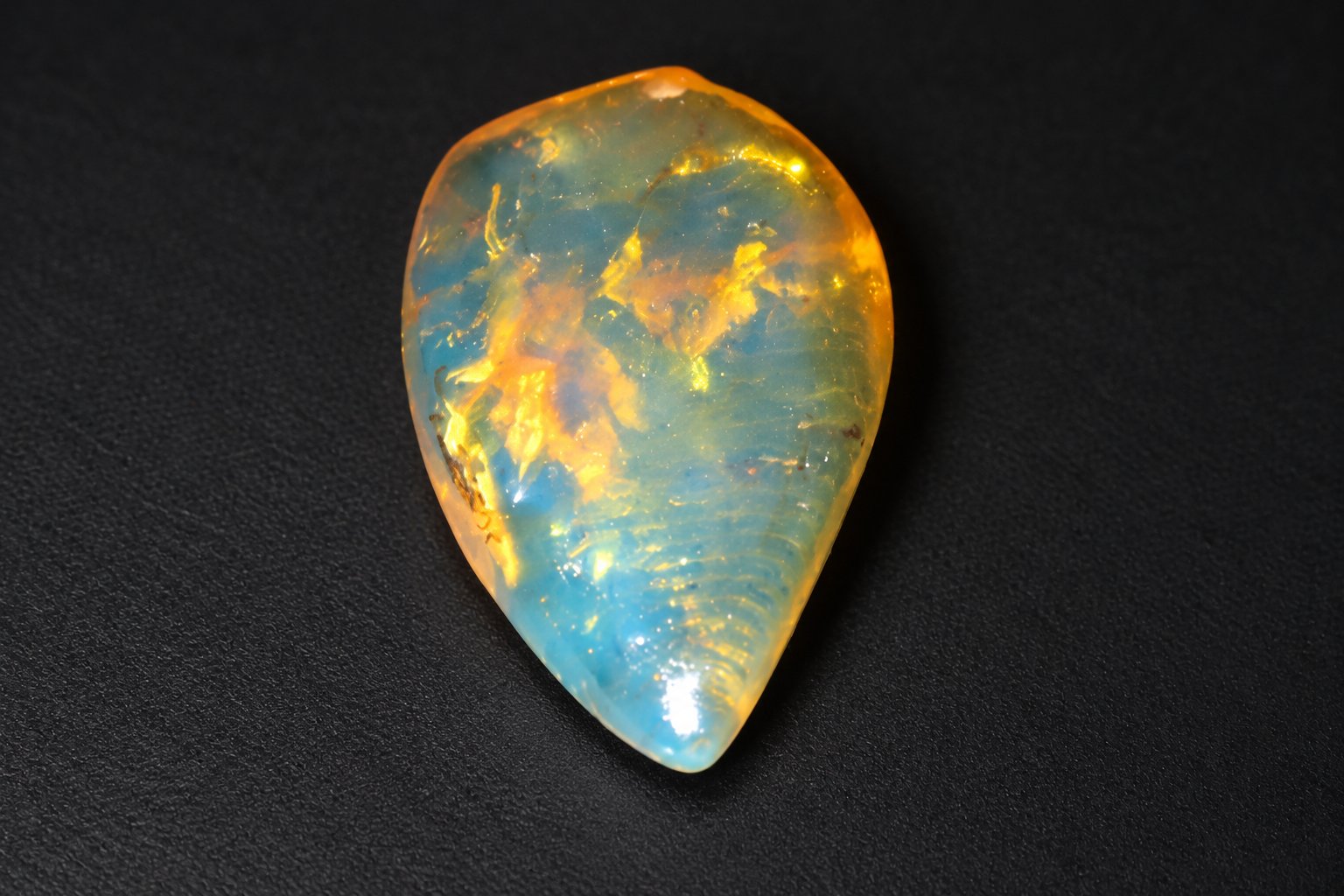 True caribbean orange blue polished Dominican amber – photo 3