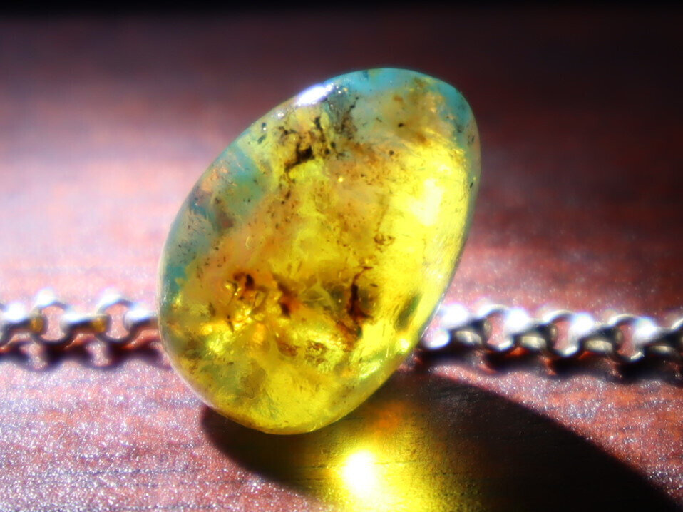 Impressive Natural Dominican Clear Sky Blue Amber Polished Stone 19mm – photo 9
