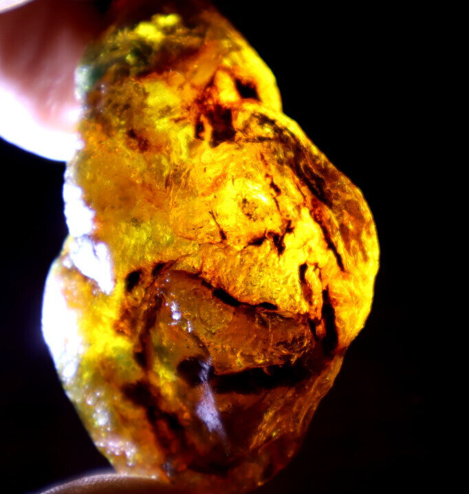 Excellent Natural Dominican Crystal Clear Green Blue Amber Rough Specimen 31gram – photo 10