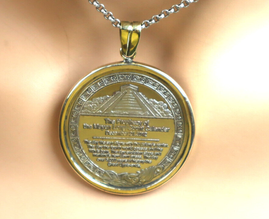 Maya Memorial Coin Pyramids Mexico Aztec Gold and Silver Pendant 2inch – photo 2