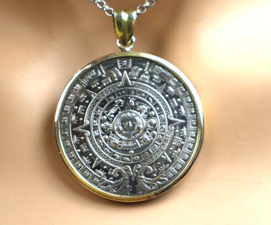 Maya Memorial Coin Pyramids Mexico Aztec Gold and Silver Pendant 2inch – photo 8
