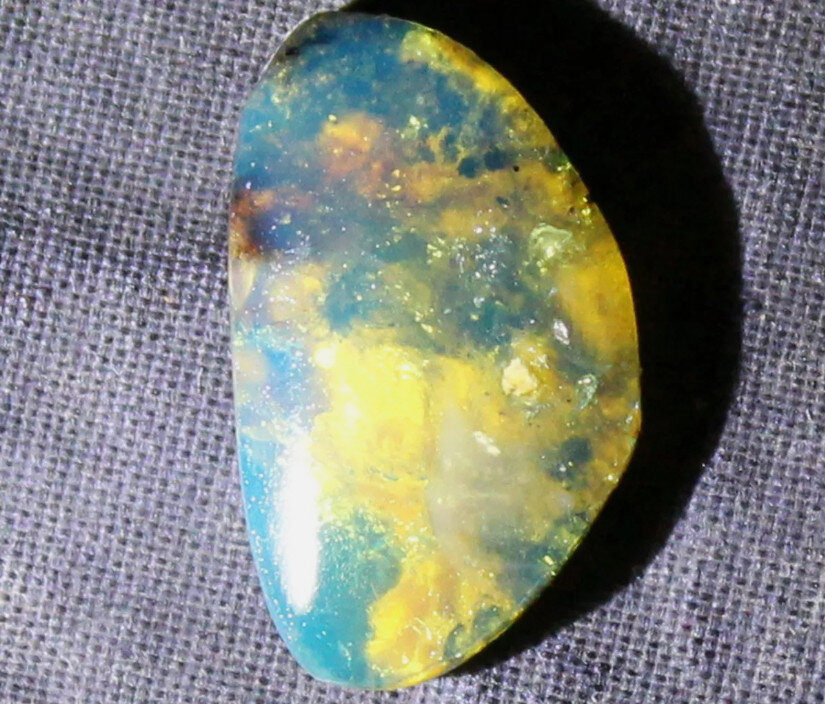 Lovely Natural Dominican Clear Blue Amber Polished Stone 17mm free drilling – photo 6