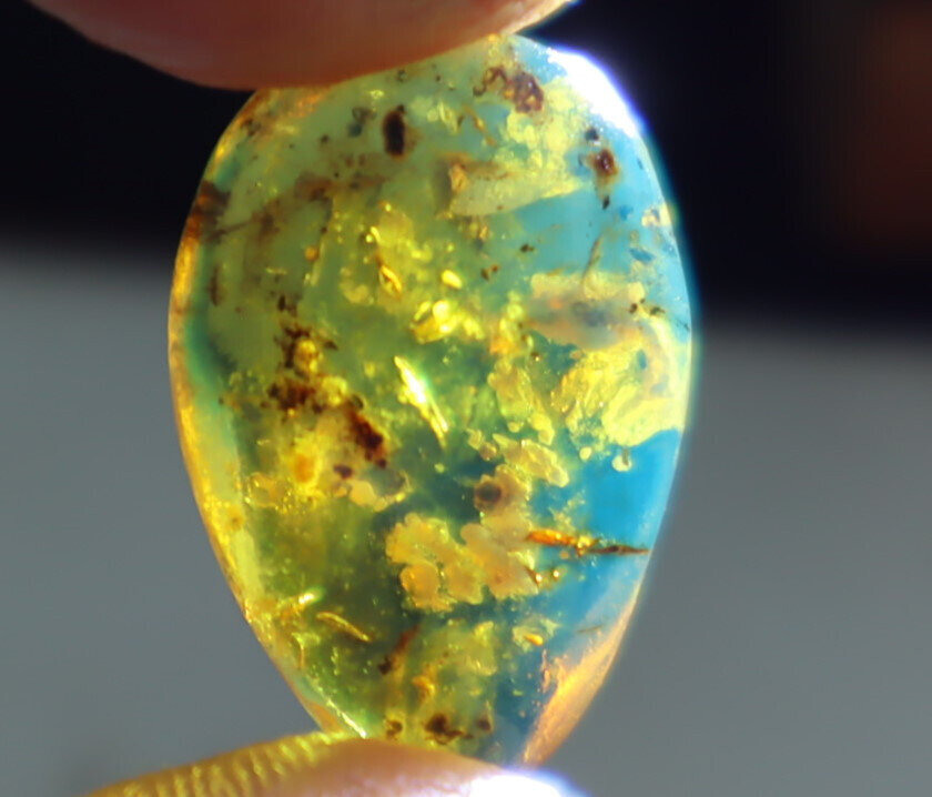 Inclusions Clear Sky Blue Amber Polished Stone 22mm free drilling – photo 11