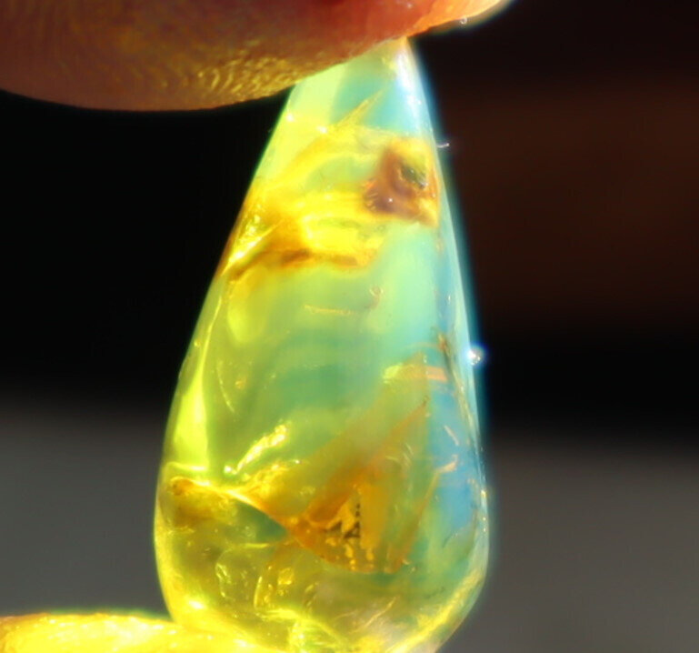 Natural Dominican Clear Sky Blue Amber Polished Stone 20mm free drilling – photo 7