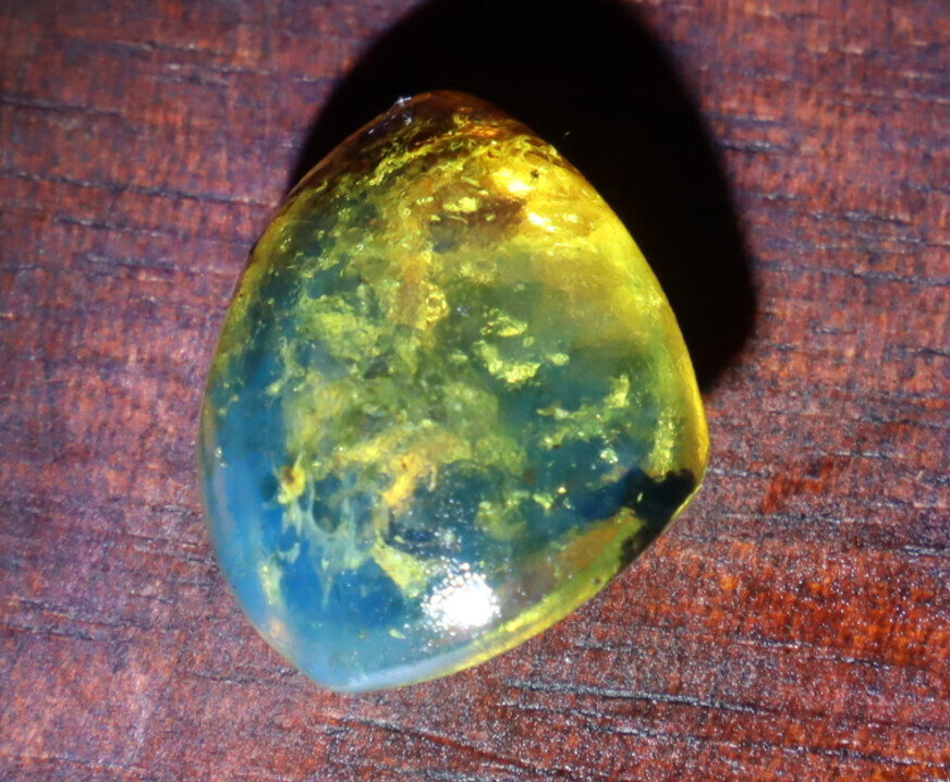 Natural Dominican Clear Sky Blue Amber Polished Stone 19mm – photo 4
