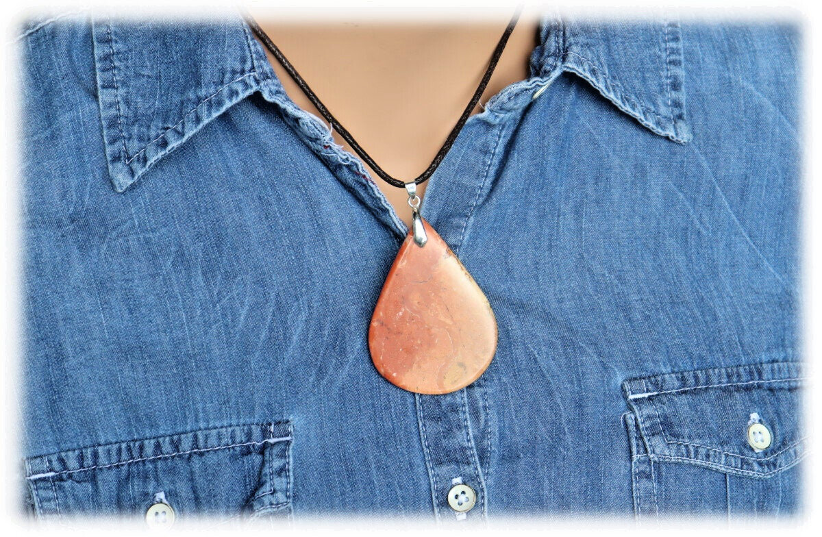 Biggest 3 Inch Natural Pink Red Jasper Pendant 75mm 195CT with free leather band – photo 3