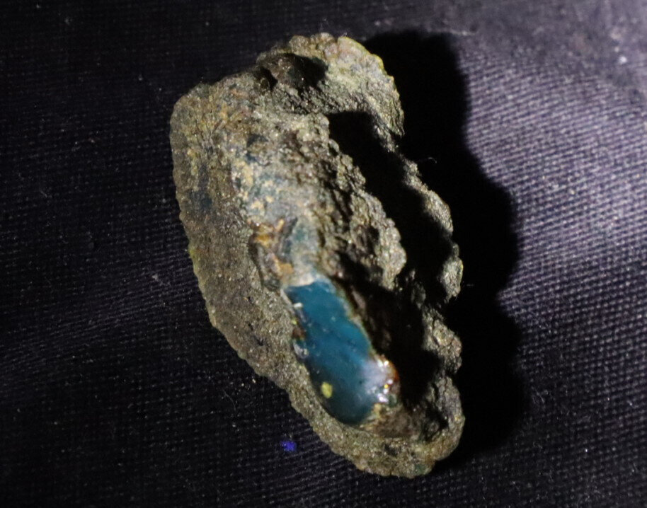 Finest Natural Dominican Translucent Deep Blue Amber Rough Specimen 38mm 8g – photo 6