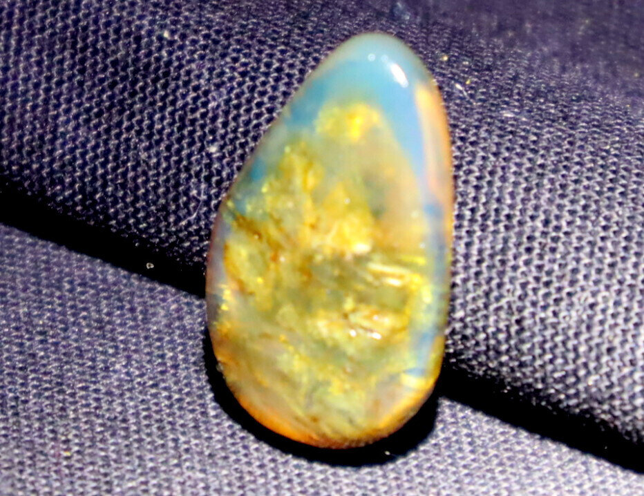 Lovely Natural Dominican Clear Light Blue Amber Polished Stone 24mm – photo 10