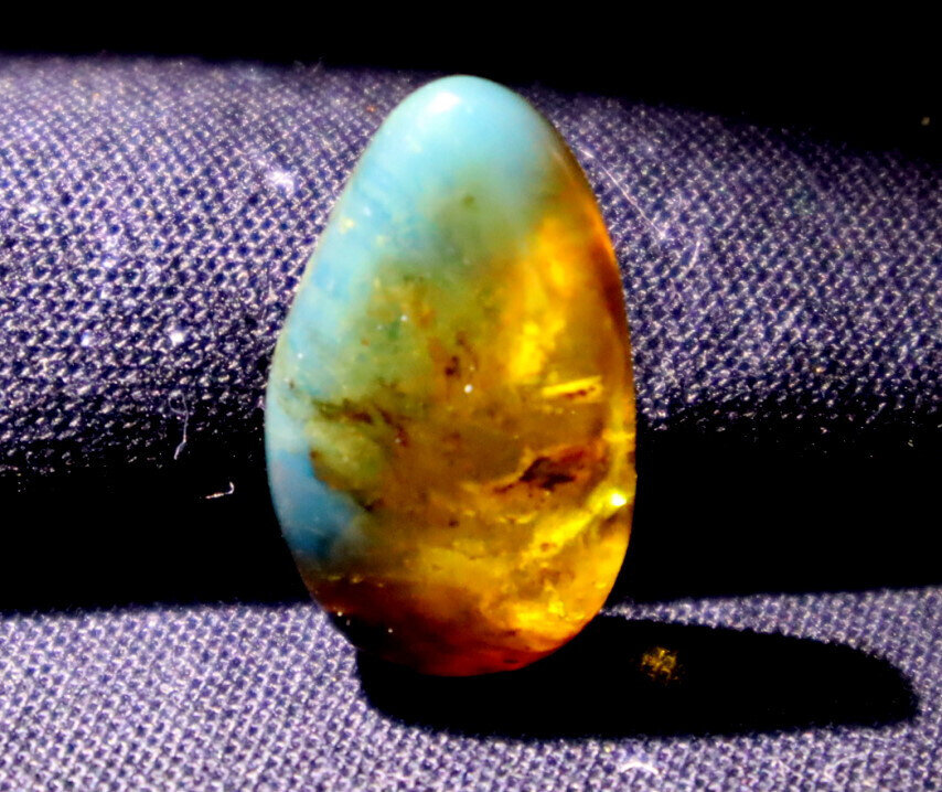 Lovely Natural Dominican Clear Light Blue Amber Polished Stone 24mm – photo 15