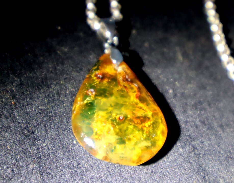 Lovely Natural Clear Light Green Amber Pendant 39mm – photo 6