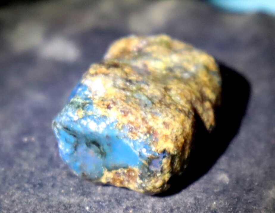 Exquisite Natural Dominican Translucent Deep Blue Amber Rough Specimen 42mm 12.8 – photo 9
