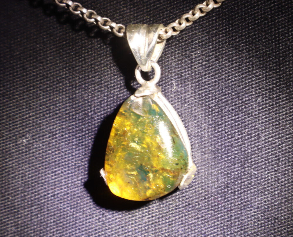 Charming Design Natural Light Green Amber .925 Sterling Silver Pendant 34mm – photo 3