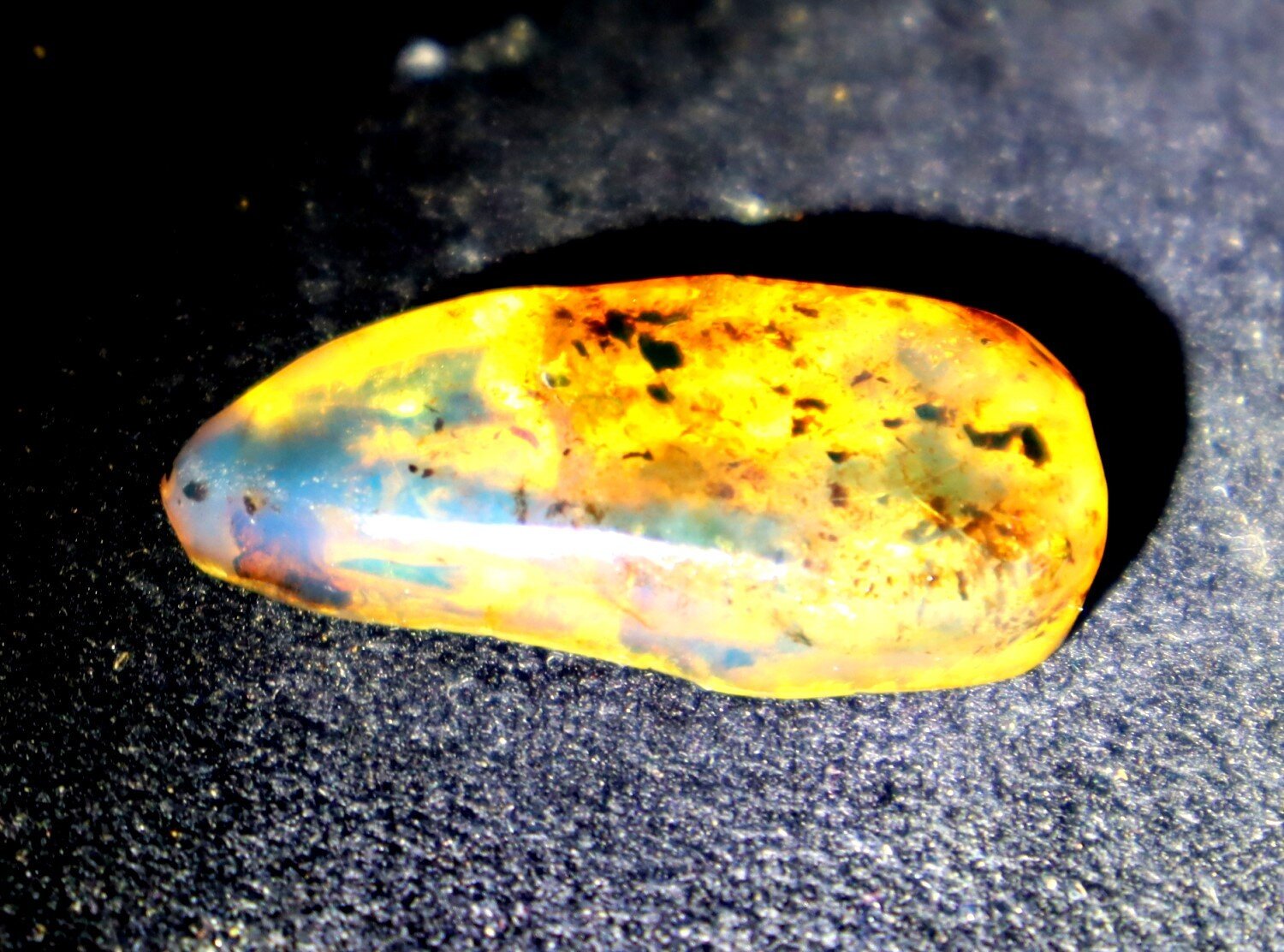Charming Design Natural Translucent Orange Blue Amber Cabochon 30mm – photo 11