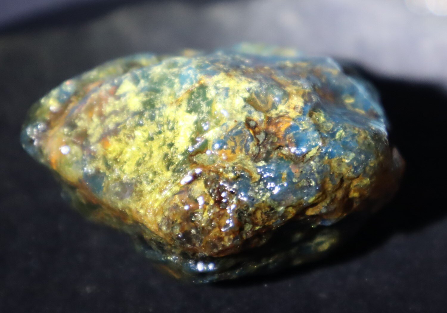 Beautiful Natural Dominican Translucent Green Blue Amber Rough Specimen 61mm 47g – photo 12