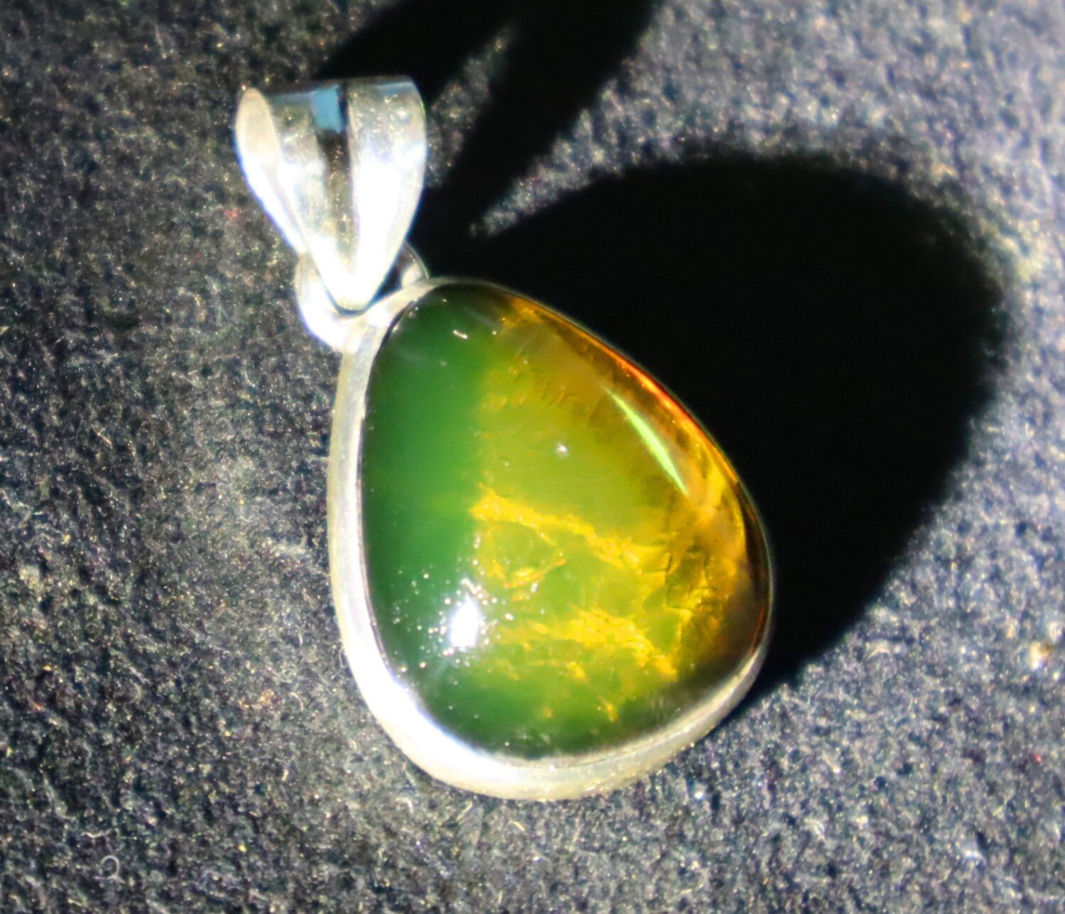 Impressive Natural Clear Deep Green Amber .925 Sterling Silver Pendant 30mm – photo 4