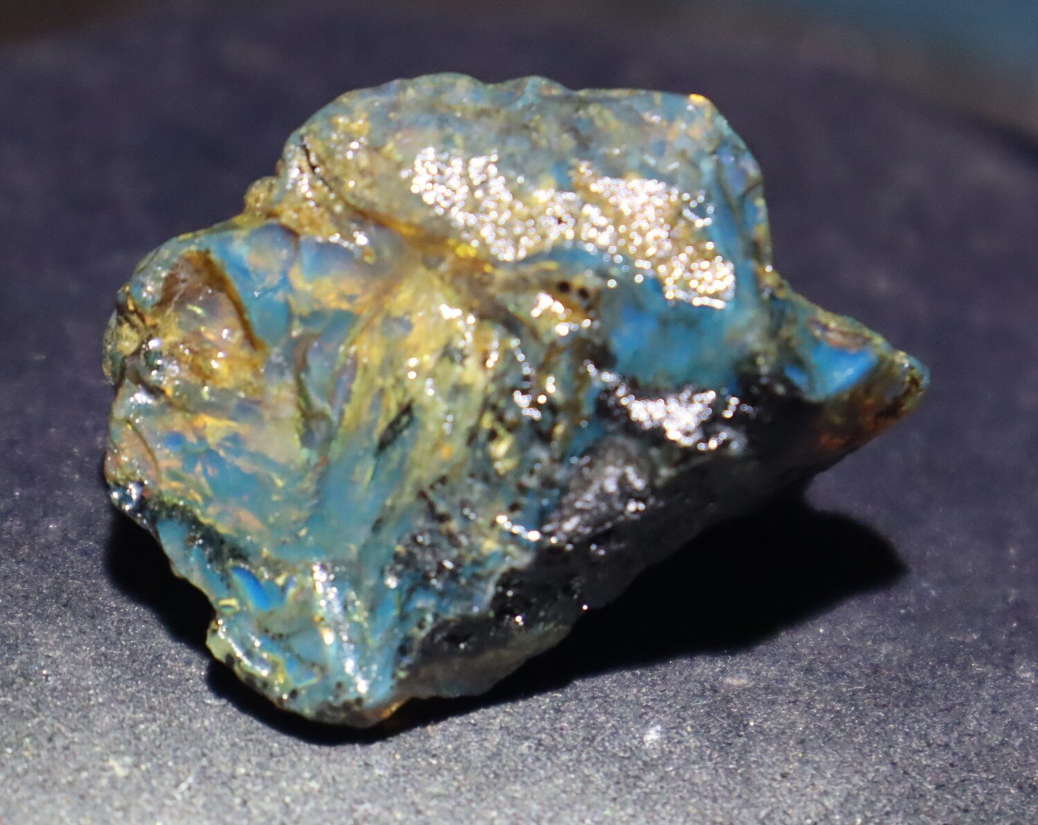 Beautiful Natural Dominican Translucent Deep Blue Amber Rough Specimen 44mm 17.3 – photo 8